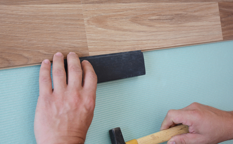 What Is A Floating Flooring? | Pros & Cons Floating Flooring | Best Material For Floating Flooring 2 How Does a Floating Floor Work?