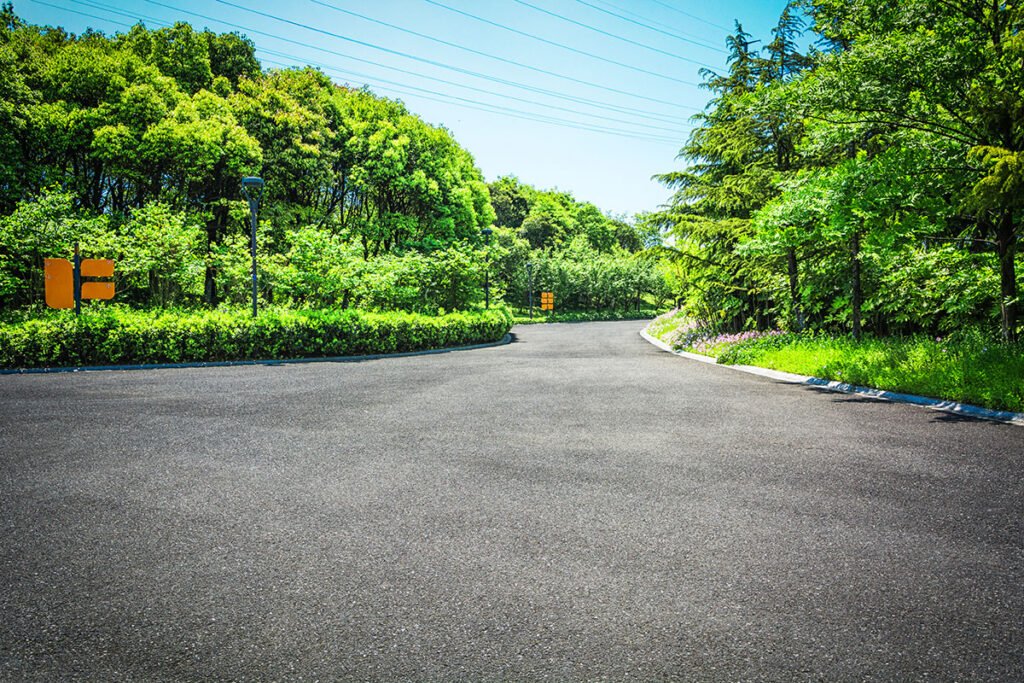 types of driveways: asphalt driveways